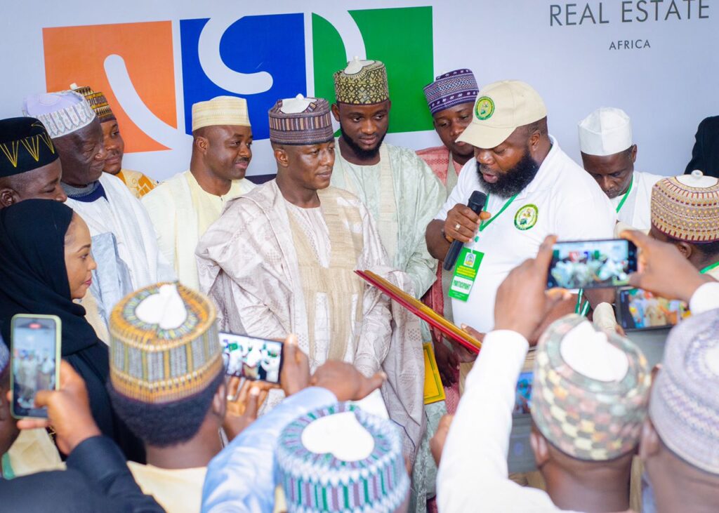 AIWMES Inducts Oyo Commissioner, Mogbonjubola